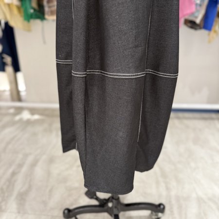 스티치 포인트 데님 스커트