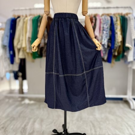 스티치 포인트 데님 스커트