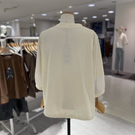 배색 포인트 꽃다발 티셔츠