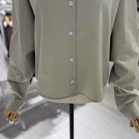 라운드 스티치 크롭 셔츠