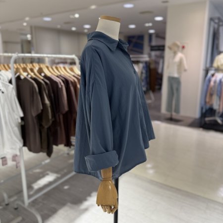 레터링 백 버튼 셔츠