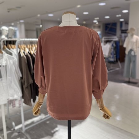 플라워 소매 꼬임 티셔츠