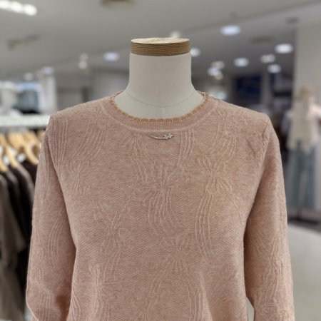 브로치 물결카라 니트