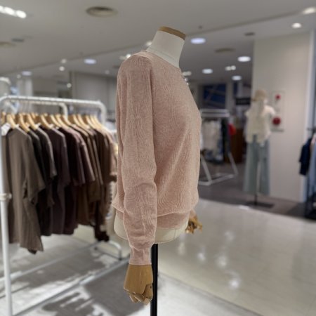 브로치 물결카라 니트