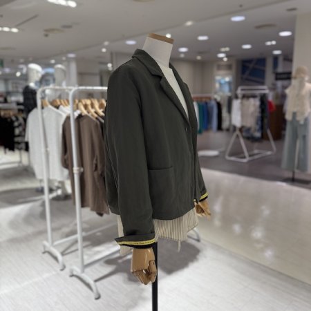 테잎 배색 숏 카라 자켓