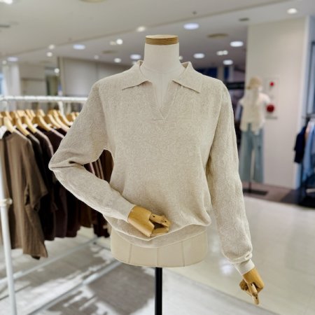 오픈 포인트 카라 긴팔 니트