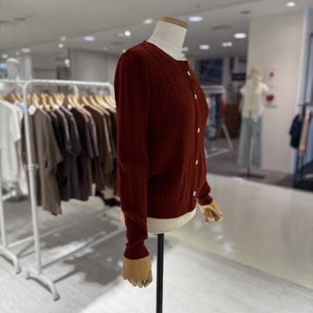 M버튼 페이크 가디건 니트