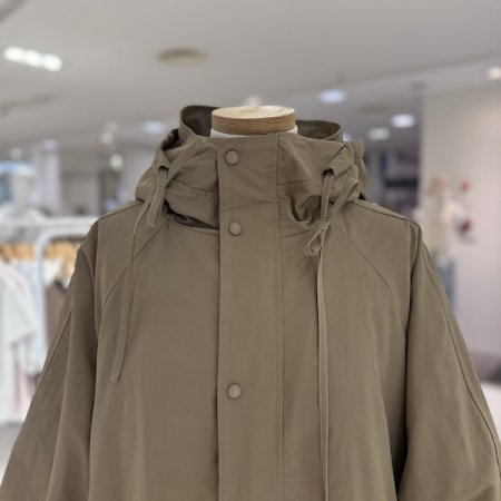 A라인 후드 뒷절개 점퍼