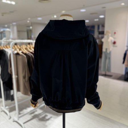 언더 뒷주름 점퍼