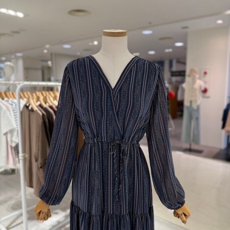 브이넥 긴데코 원피스