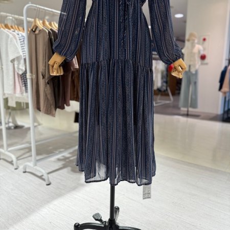 브이넥 긴데코 원피스