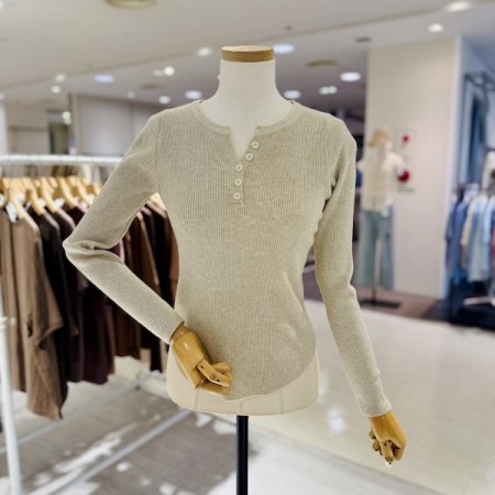 단추 골지 라운드 니트