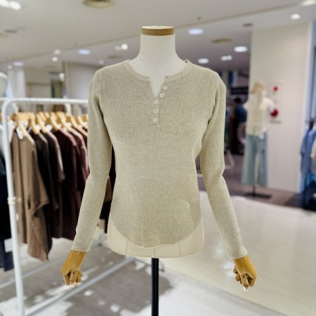 단추 골지 라운드 니트