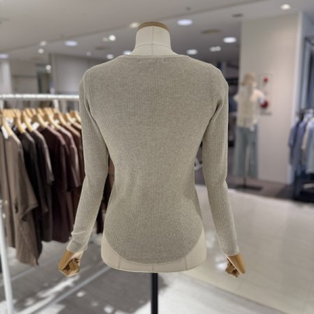 단추 골지 라운드 니트