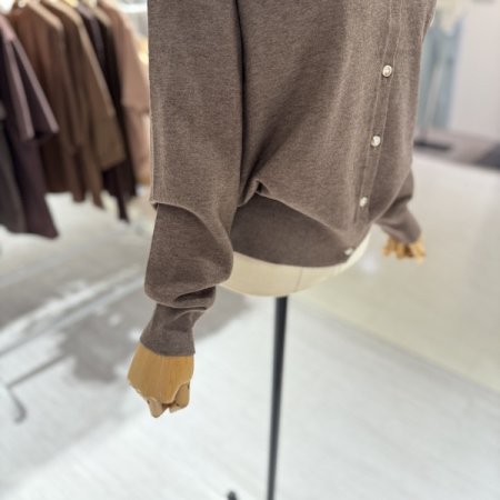 카라 배색 가디건