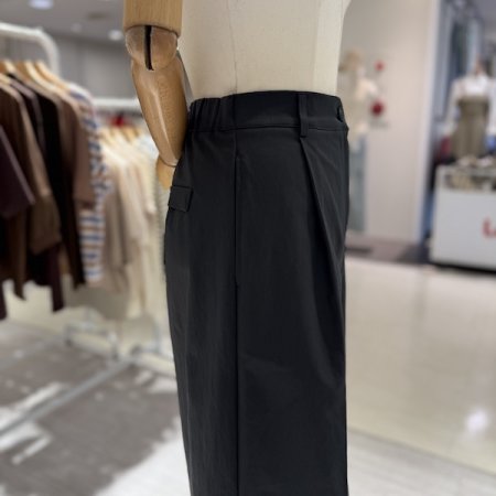 단추 핀턱 와이드 팬츠