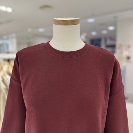 라운드 사이즈 절개 티셔츠