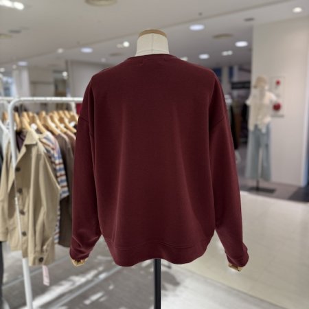 라운드 사이즈 절개 티셔츠