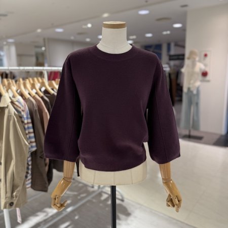 핀턱 소매 벌룬 니트