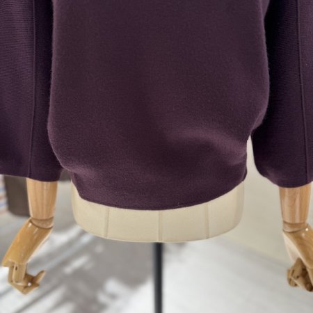 핀턱 소매 벌룬 니트