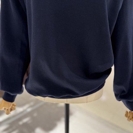 소매 체크 배색 맨투맨