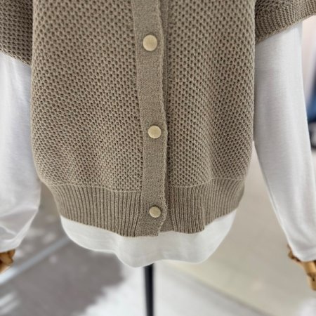 실버 하트 단추 니트 조끼