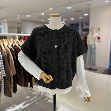 실버 하트 단추 니트 조끼