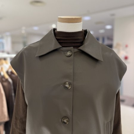 카라 레더 조끼