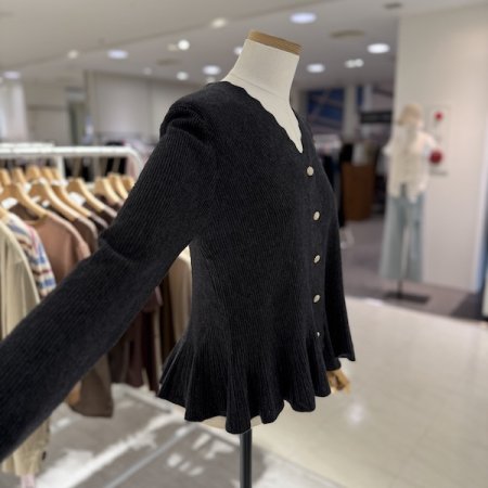 나풀 큐빅 니트