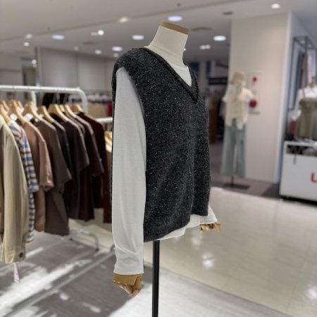 스팽글 브이넥 니트 조끼