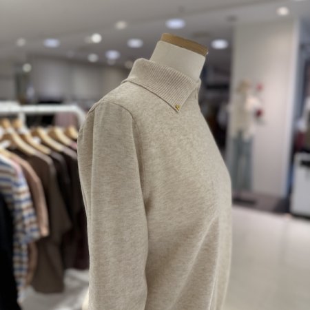 카라 하트 찡 니트