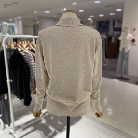 카라 하트 찡 니트