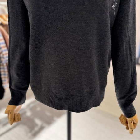 하트 핫픽스 반폴라 니트