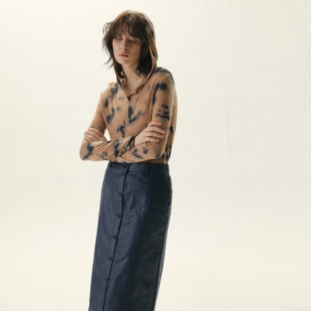 단추 포인트 글로우 H라인 스커트