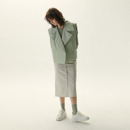 단추 포인트 글로우 H라인 스커트