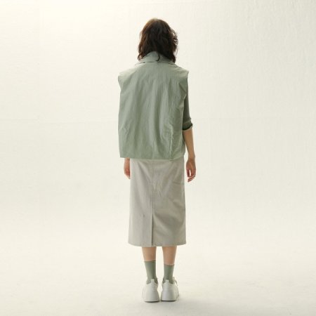 오버핏 초경량 구스 조끼