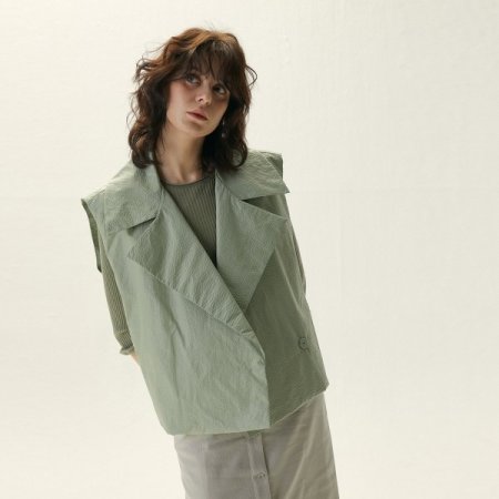 오버핏 초경량 구스 조끼