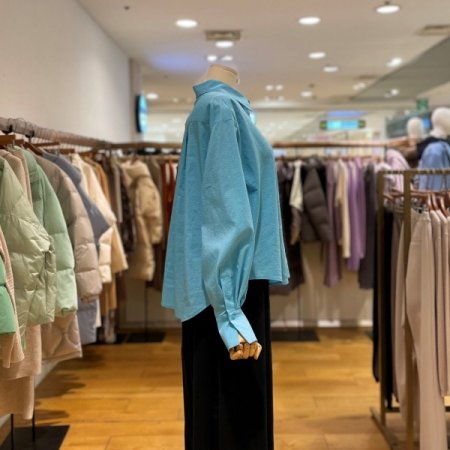 셔츠형 스트라이프 블라우스