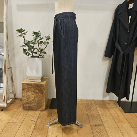 벨티트 핀턱 와이드팬츠