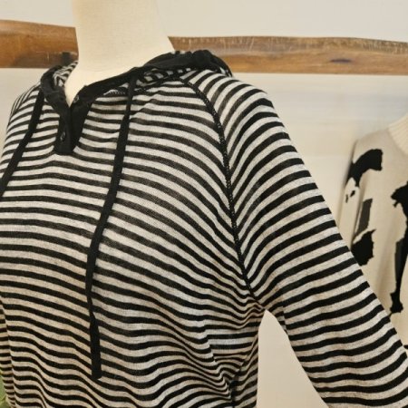 루즈핏 시스루 후드니트