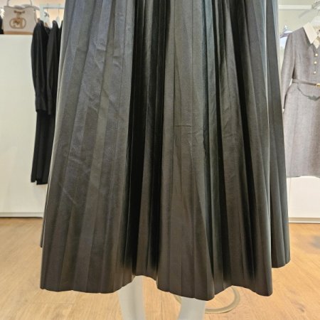 레더플리츠밴딩스커트