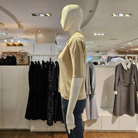 카라퍼프반팔니트