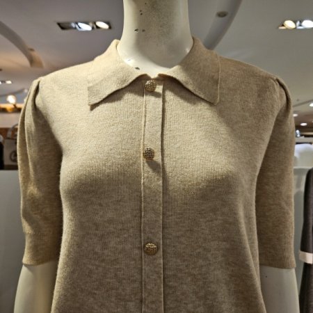 카라퍼프반팔니트