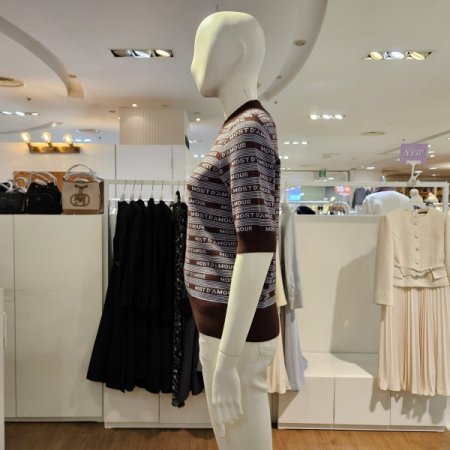 반넥레터링니트