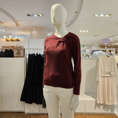 넥꼬임골지니트