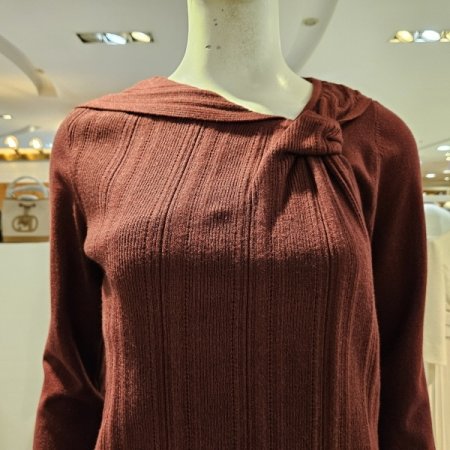 넥꼬임골지니트