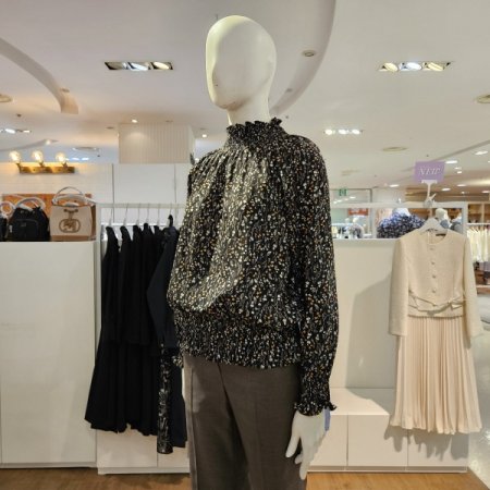 프린트스모킹블라우스