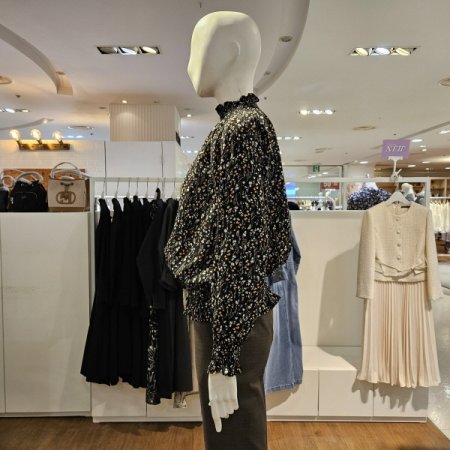 프린트스모킹블라우스