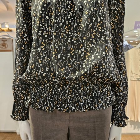 프린트스모킹블라우스