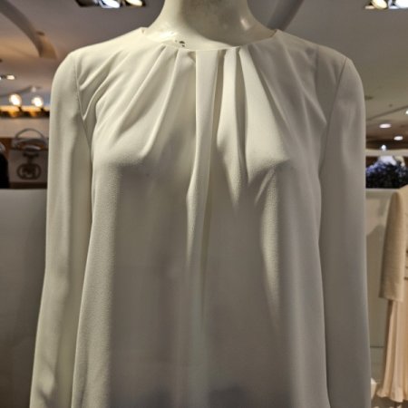 넥턱포인트기본블라우스